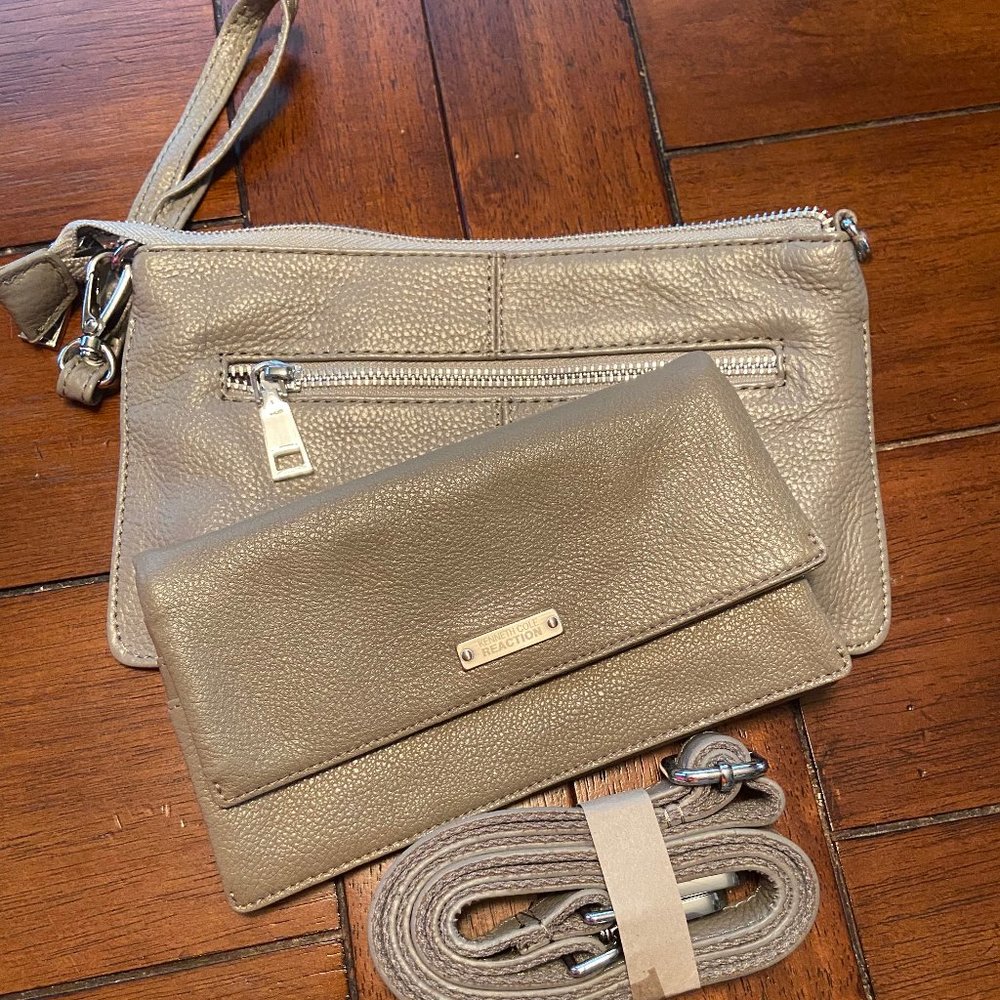 Kenneth Cole Reaction Gray Leather Wristlet/Bag